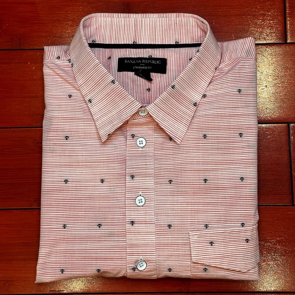 Banana Republic Short Sleeve Button up. Men’s Size Large - Picture 5 of 8